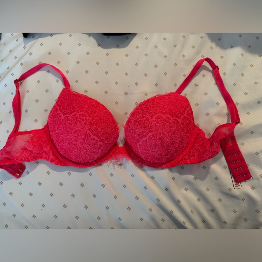 Victoria’s Secret push up bra